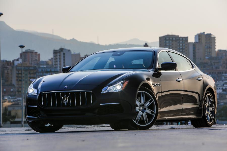  Maserati Quattroporte GTS GranLusso 2016 года  (фото 18 из 44)